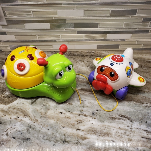 V-Tech Spina and Grin Snail And Fly and Learn Airplane - Picture 10 of 16
